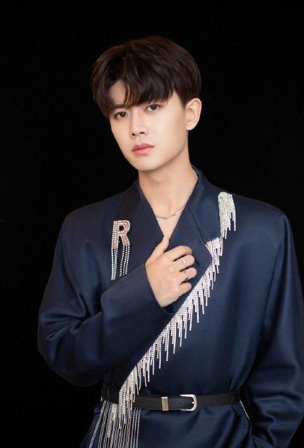 吃瓜爆料白鹿任嘉伦,瓜田里的甜蜜邂逅