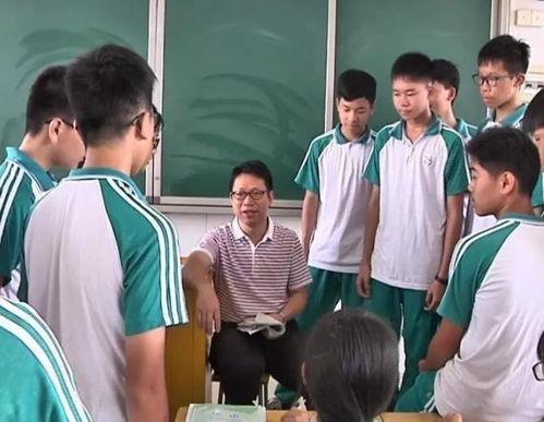 上课传纸条吃瓜娱乐,揭秘学生们的“吃瓜”娱乐时光