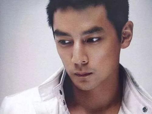 娱乐吃瓜君大鼻子男星