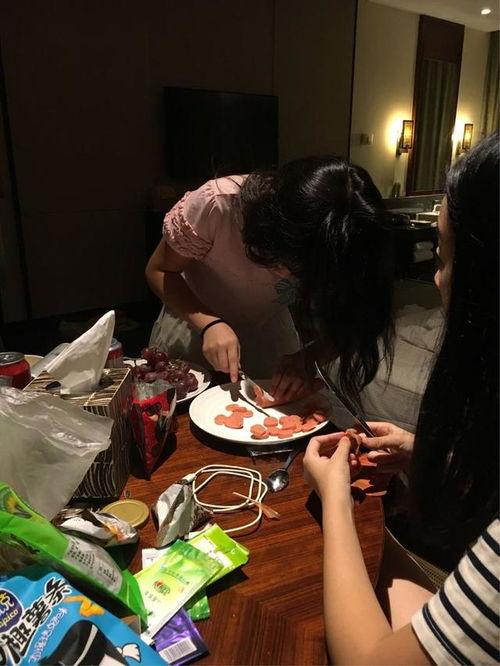 娱乐吃瓜四人组